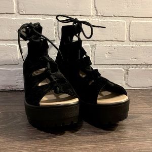 Platform open toed sandals